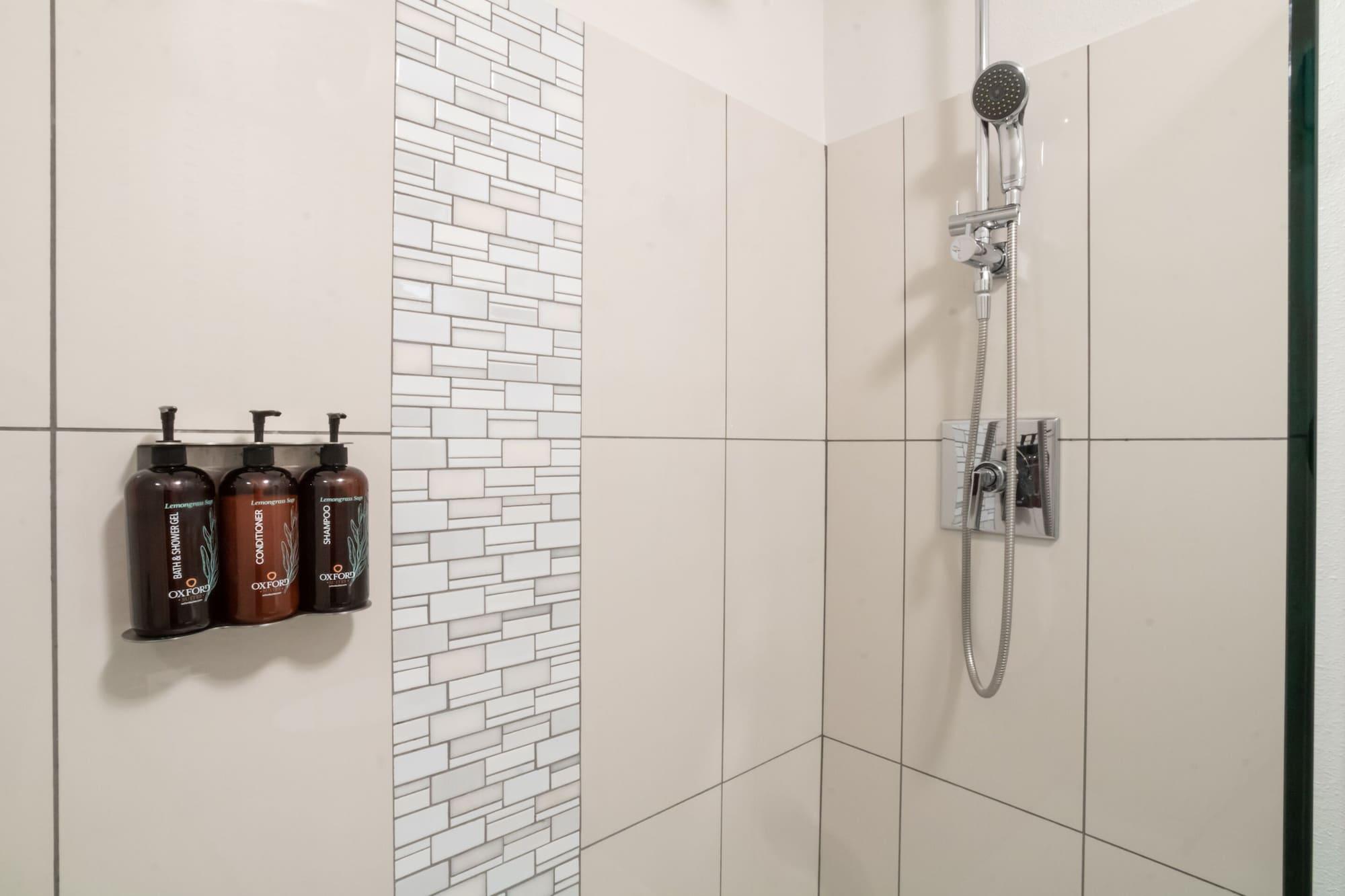 Oxford Suites Portland - Jantzen Beach Dış mekan fotoğraf