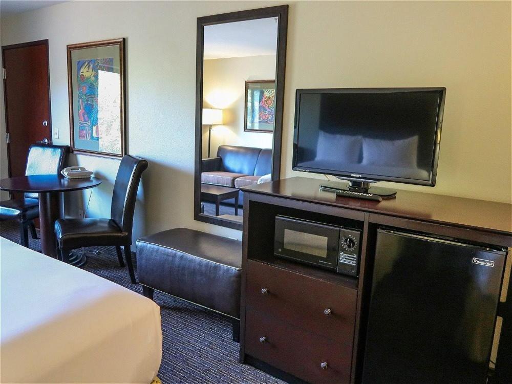 Oxford Suites Portland - Jantzen Beach Dış mekan fotoğraf